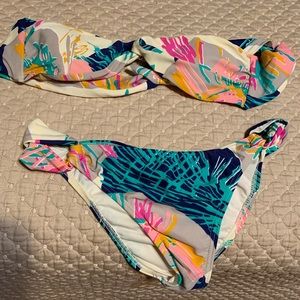 Raisins bikini cheeky bottom